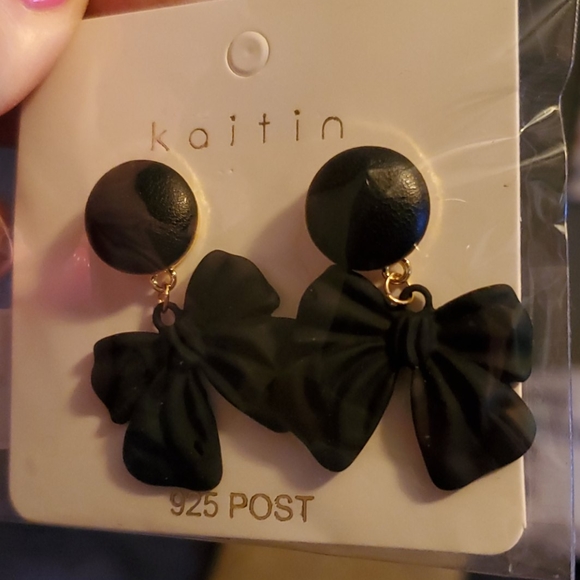 Earrings (pierced ears) - Picture 4 of 4